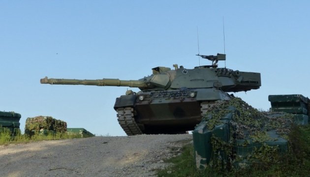 Germany sends ten Leopard tanks to Ukraine