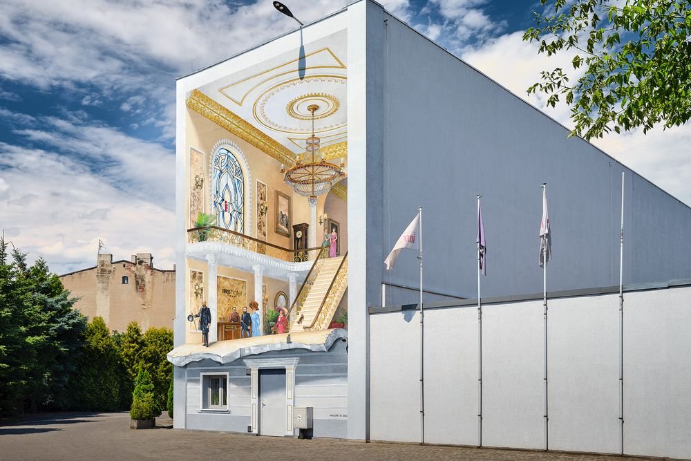 Extraordinarily realistic mural wows Łódź with its vibrancy and gorgeous details