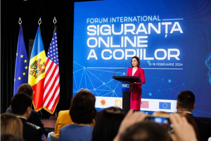Moldovan president says digitalization implies huge benefits, but also risks for children