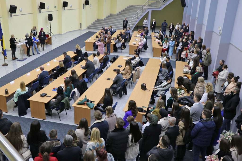 The number of enrolled students decreased by 6.1 percent in the Federation of BiH