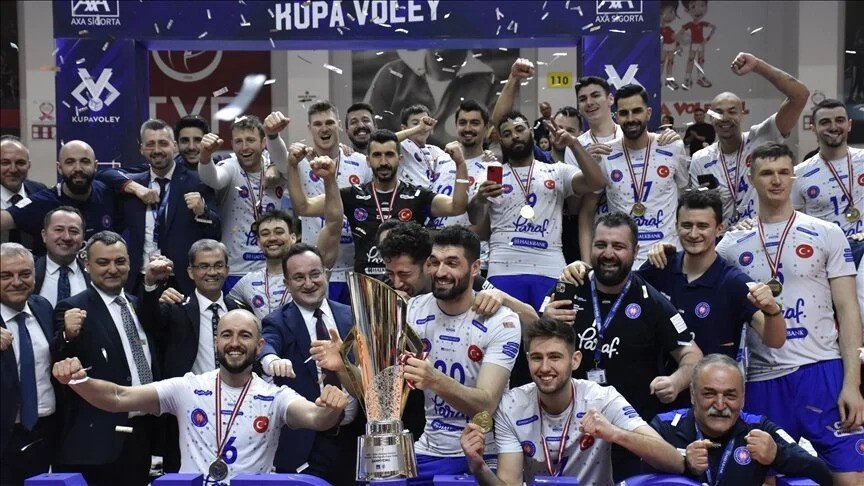 Halkbank beat Arkas Spor 3-1 to win Turkish Men's Volleyball Cup