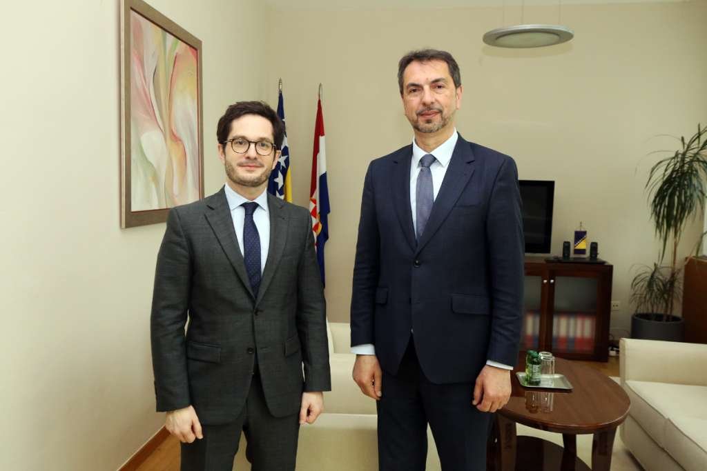Čavara speaks with French Ambassador Delmas on the progress of BiH on its EU path