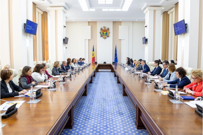 Central European Midday Report: &quot;Electoral Developments in Bulgaria and Strategic Cooperation Between the UN and Moldova&quot;