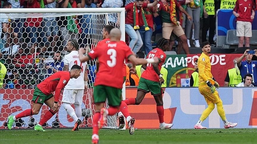 Portugal qualify for last 16 at EURO 2024