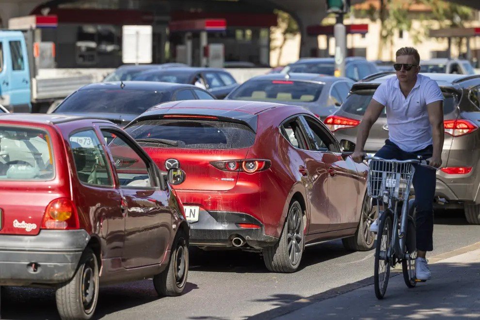 CO2 emissions from road traffic increasing