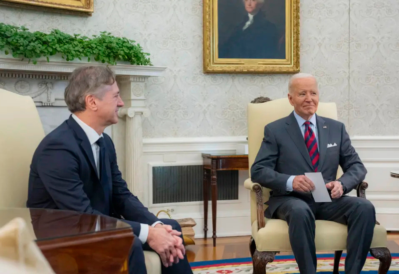 Golob meets Biden at White House