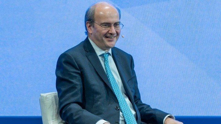 Hatzidakis to Reuters: Reducing public debt requires 'a combination of fiscal prudence with a business-friendly approach'