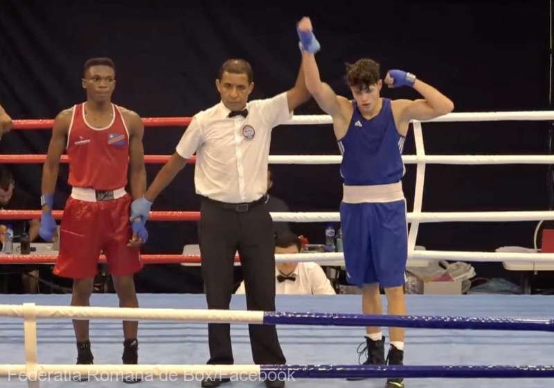 Four Romanian boxers qualified for the quarterfinals of the Youth World Boxing Championships in Montenegro