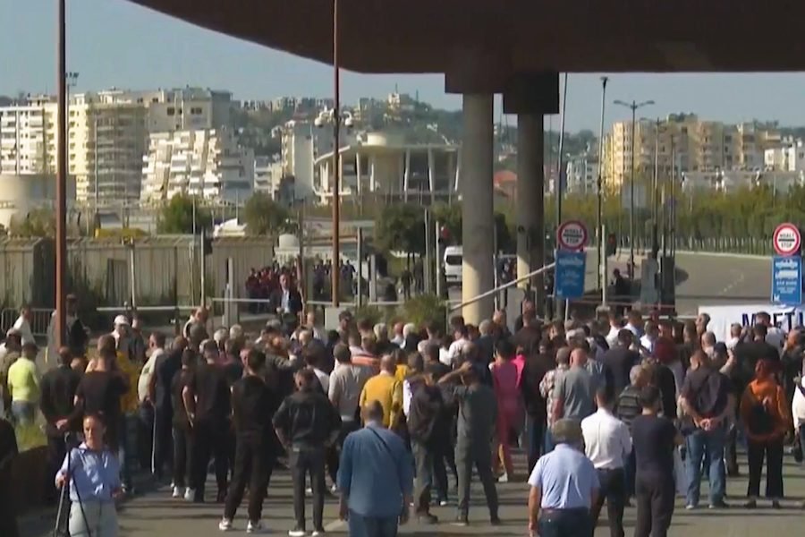 Protesters block largest seaport of Albania