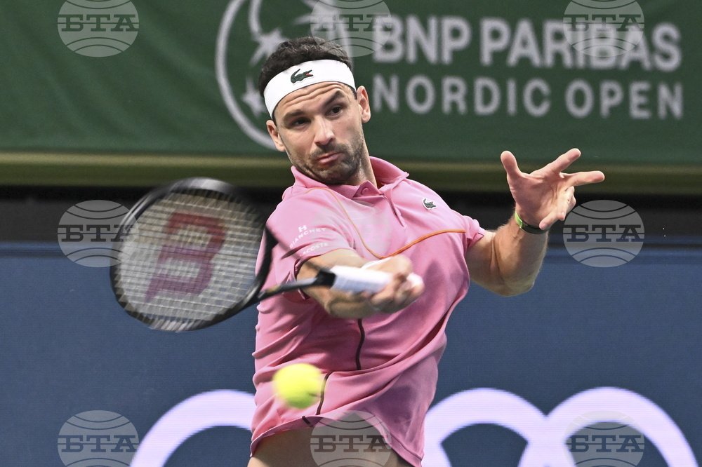 Grigor Dimitrov Reaches Paris Masters Quarterfinals after Tough Win over Arthur Rinderknech