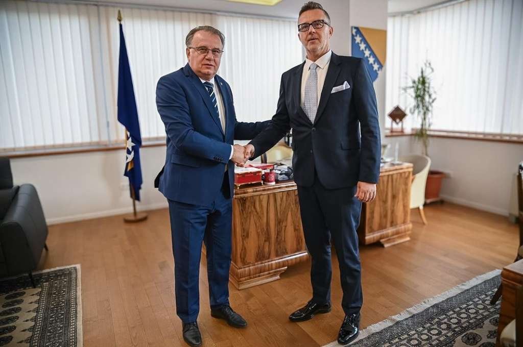 Bosnia's PM welcomes Tourism Board President for strategic discussions