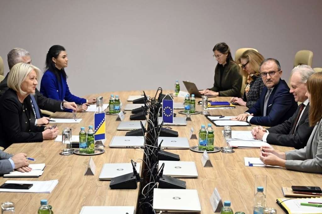 EU committed to enlargement process and provision of support to Bosnia