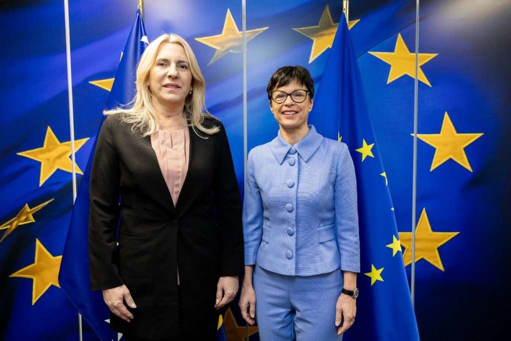 Bosnia's chairwoman and EU commissioner discuss future collaborations in Brussels