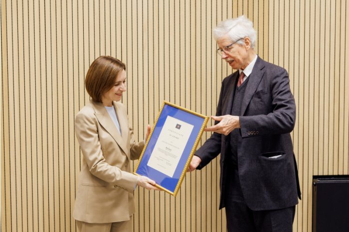 Moldovan President Maia Sandu Receives European Unity Award