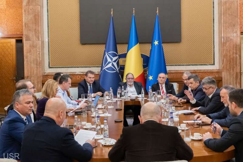 Pro-European Parties in Romania Commit to Joint Governance Program and Presidential Candidate