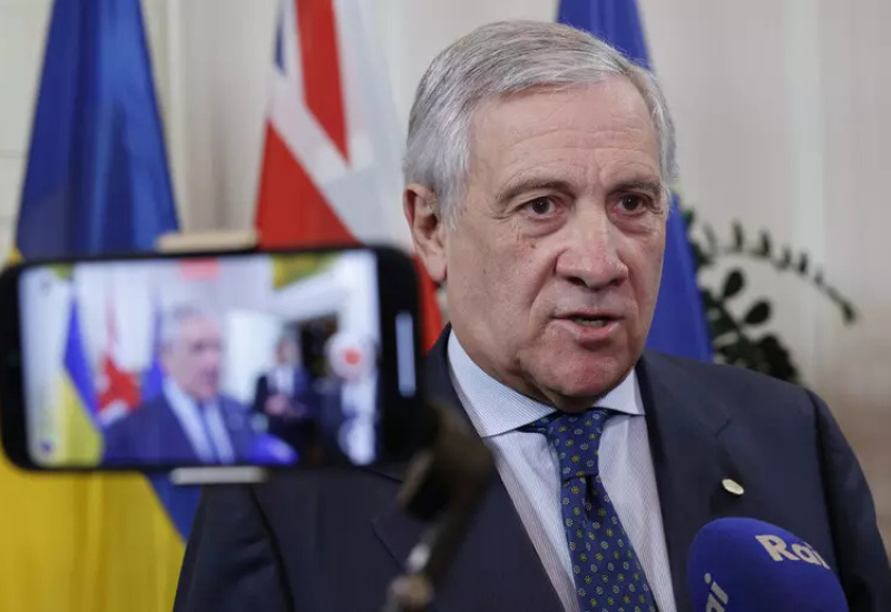 Italian foreign minister: Premature to talk about Ukraine peacekeeping