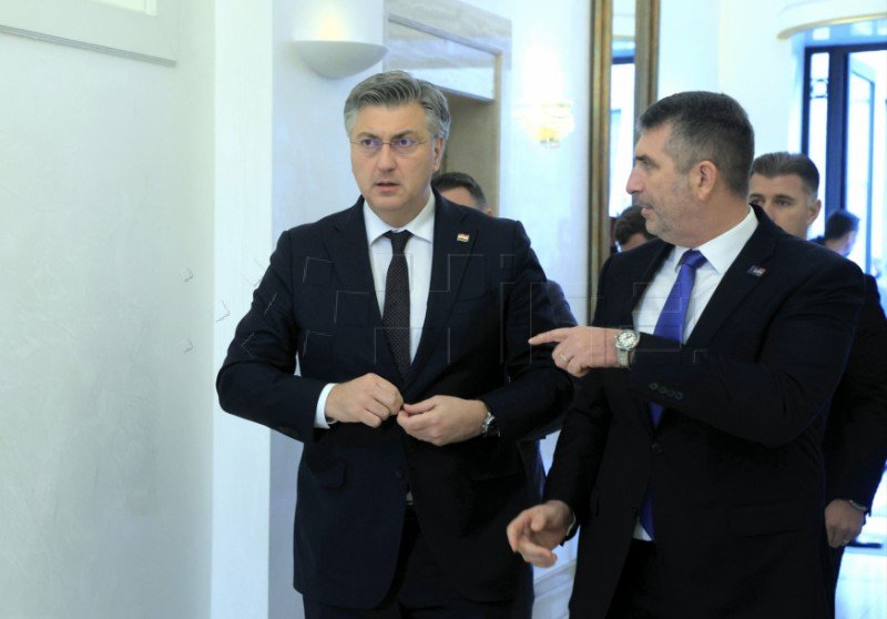 Plenković congratulates Bulgaria, Romania on Schengen membership