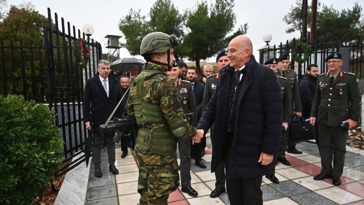 Defence Minister Nikos Dendias Visits Alexandroupolis for Christmas