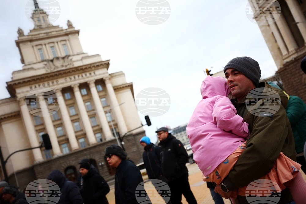 Protests in Bulgaria Demand Equal Parenting Rights on Father’s Day