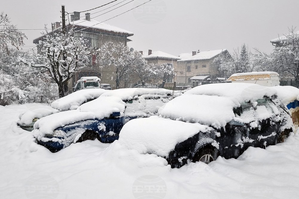 Snowstorm Causes Power Outages and Road Closures Nationwide