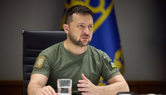 Zelensky says Russian army launched over 370 strike drones, about 280 bombs at Ukraine this week