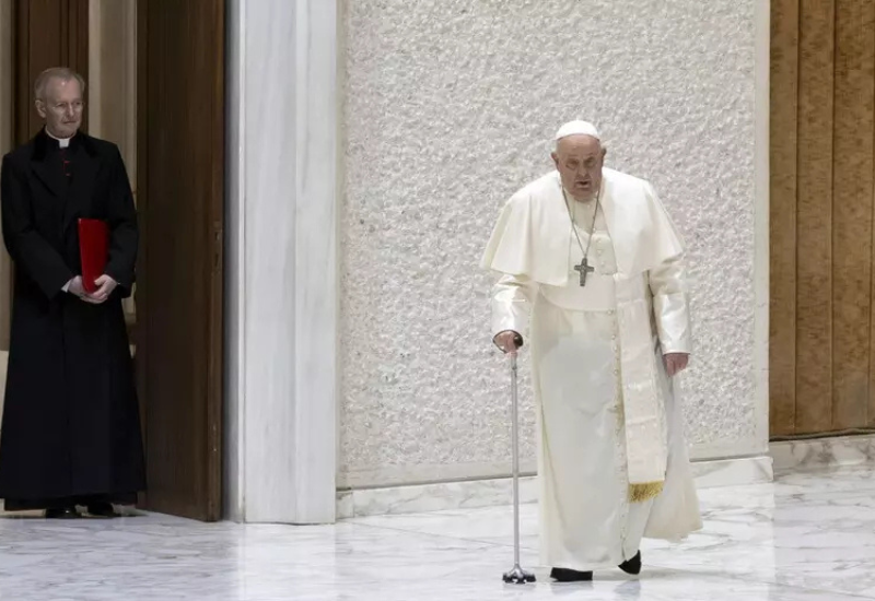 Pope blasts bullying as 'preparation for war'