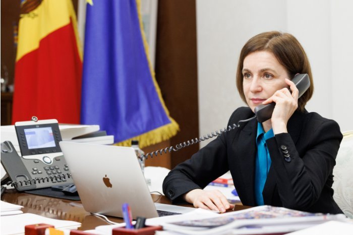 President Maia Sandu Discusses Humanitarian Crisis and Security with Ukrainian President Volodymyr Zelenskyy