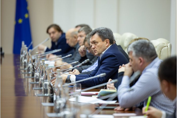 Prime Minister Dorin Recean Highlights Energy Efficiency Investments at Meeting with Industry Leaders