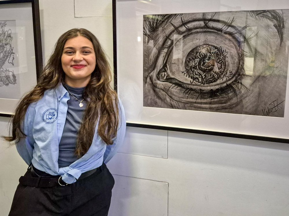 Bulgarian Student Wins First Place in European Scientific Art Competition