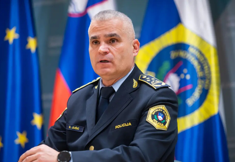 Police Commissioner resigns