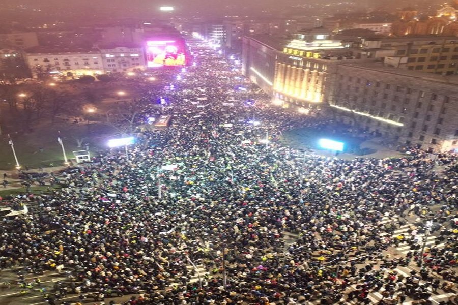 Protests in Serbia against media blackout Intensify