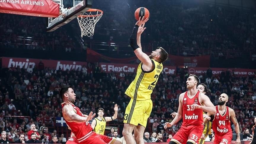 Fenerbahce Beko Ends Olympiacos' Streak with a 87-77 Victory