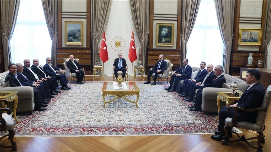 Erdogan Meets Hamas Delegation in Ankara