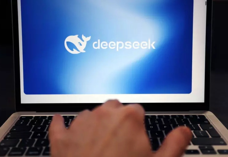 DeepSeek disappears from Italy Google and Apple app stores