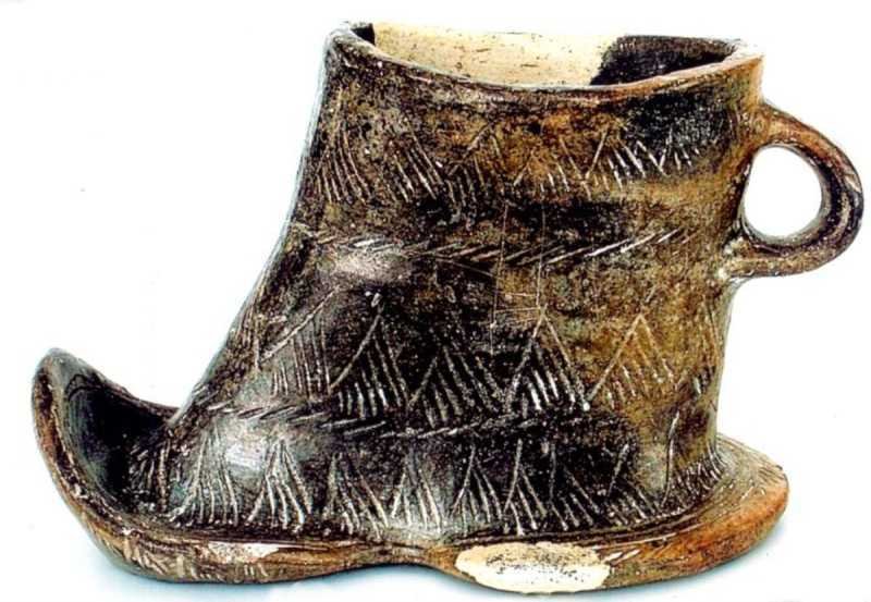 Ancient 'Little Boot' Vessel: A Unique Bronze Age Artifact