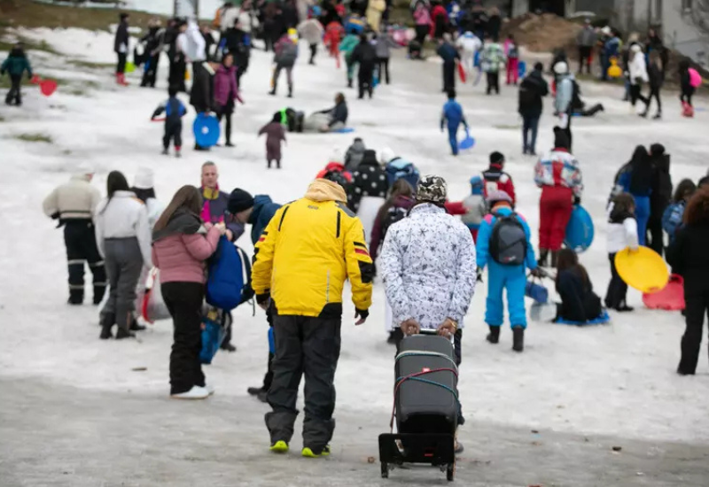 Neapolitan skiers swamp Abruzzo resort despite scarce snow