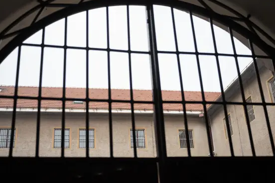 Prison officers to stage protest