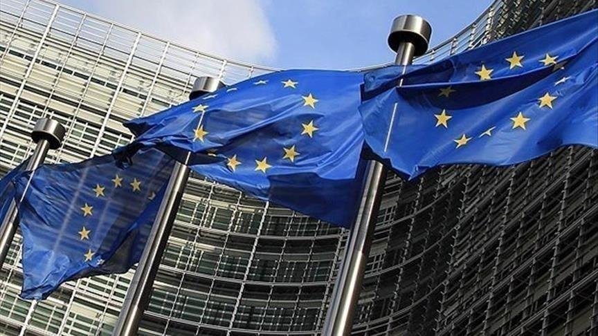 EU Economy Faces Challenges Amid US Policies and Internal Struggles