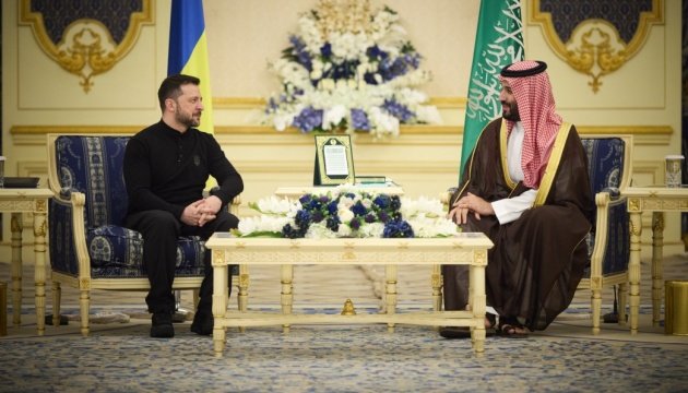 Zelensky, Saudi Crown Prince discuss path to lasting peace in Ukraine