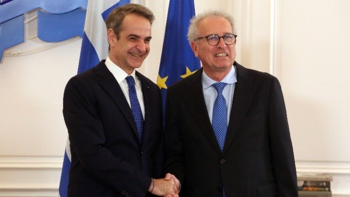 Greek PM Meets ESM Chief to Discuss Economic Reforms and Growth